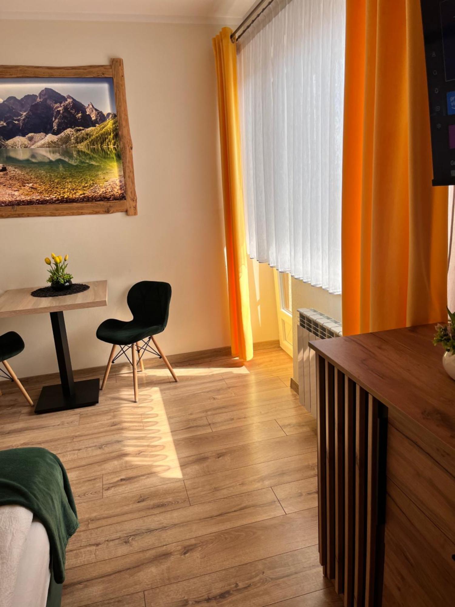 Widokowy Apartament - Pokoje Goscinne Banska Wyzna Luaran gambar